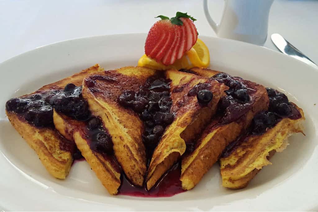 breakfast at the inn at Death Valley