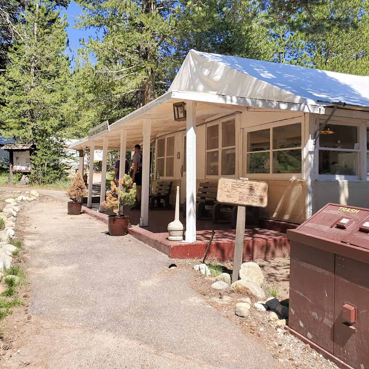 Tuolumne Meadows Lodge