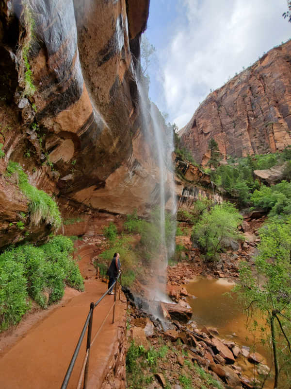 https://www.parkrangerjohn.com/wp-content/uploads/2022/01/Waterfall-Emerald-Pools-Trail-Zion-National-Park-Utah.jpg