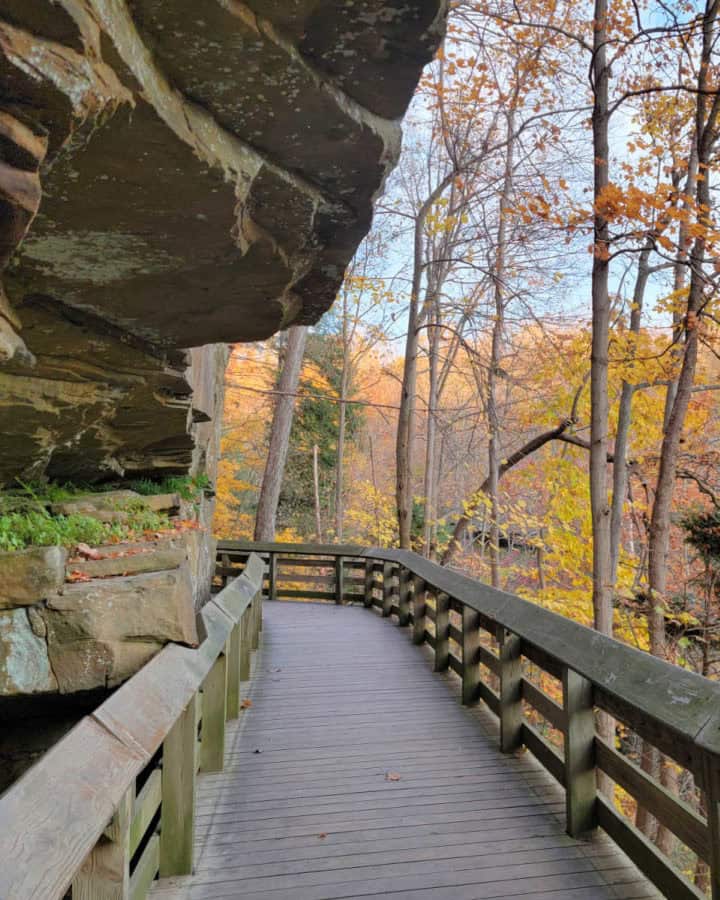 Hiking the Brandywine Falls Trail in Cuyahoga Valley National Park while discovering the National Parks in Ohio