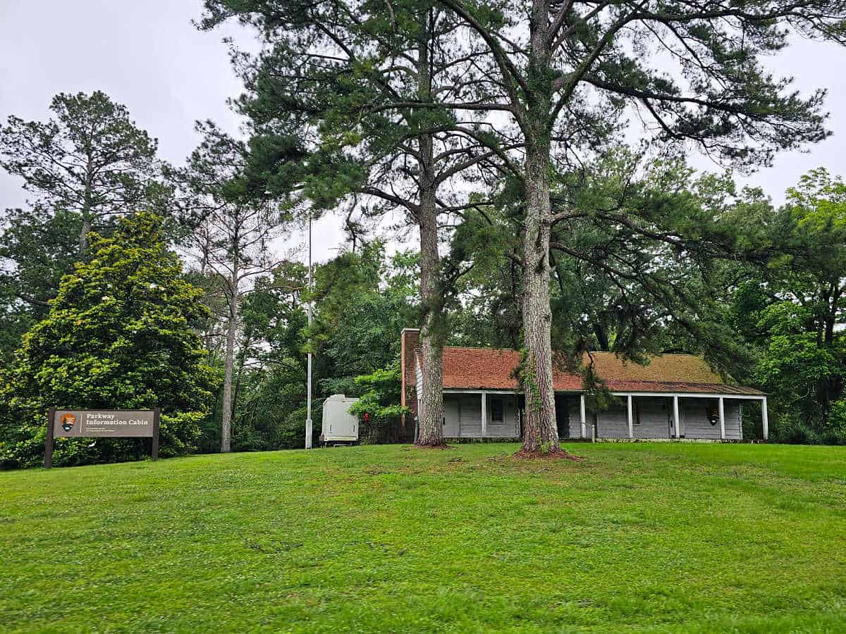 Parkway Information Cabin along Natchez Trace Parkway