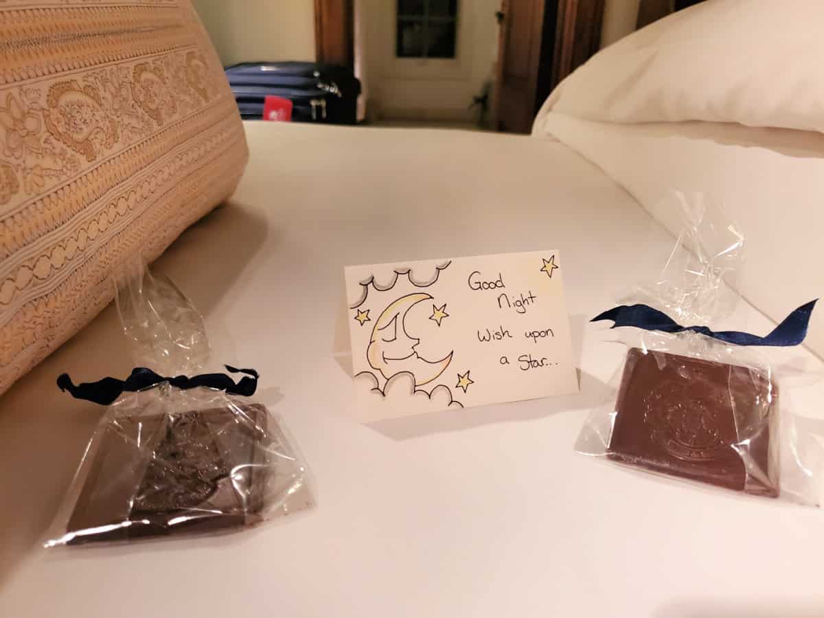 Treats on bed at Chateau Du Sureau in Oakhurst California